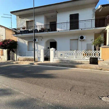 Adelina House أولبيا