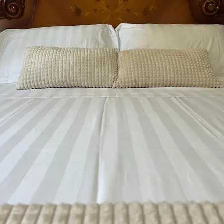 Adelina House Feriehus *